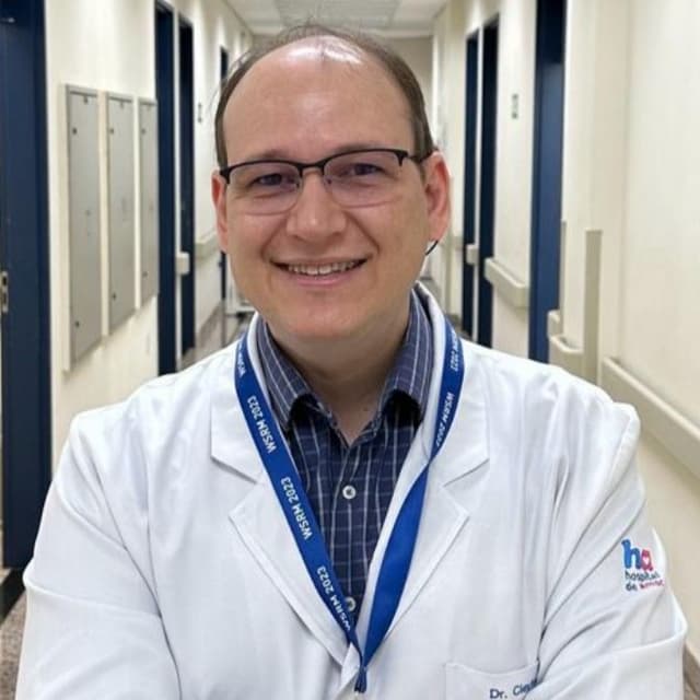 Dr. Cleyton Dias Souza